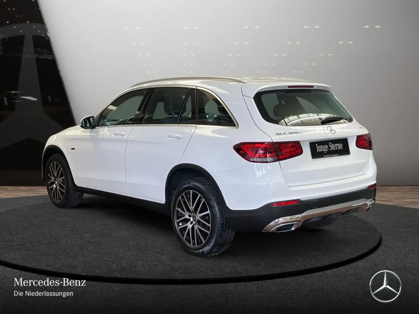 GLC 300 e 4M Pano/Multib/AugReal/High-End Info