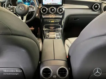 GLC 300 e 4M Pano/Multib/AugReal/High-End Info