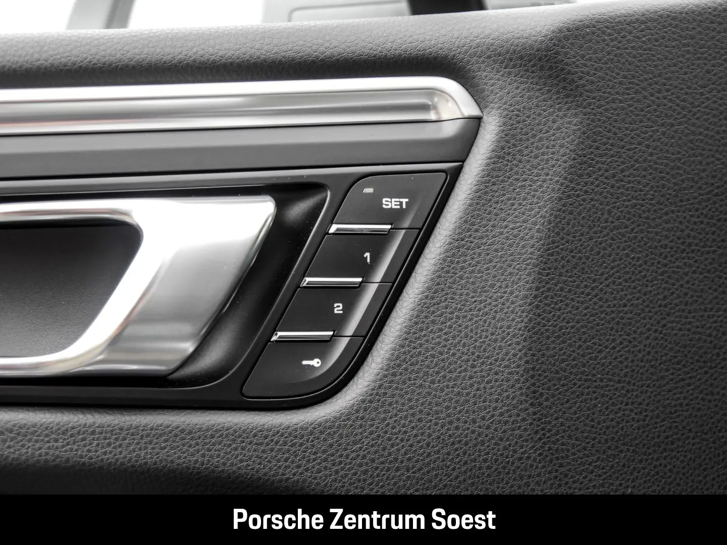 Macan /20-Zoll/PASM/Panoramadach/Komfortsitze