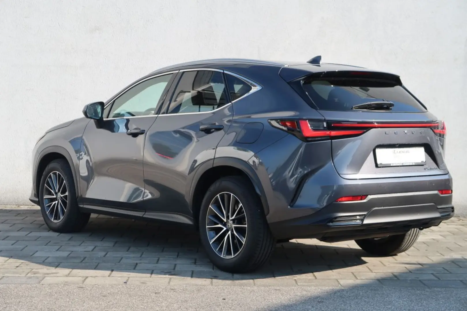 NX 450h+ E-FOUR Executive Line