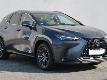 NX 450h+ E-FOUR Executive Line