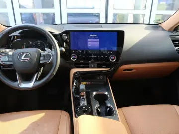 NX 450h+ E-FOUR Executive Line