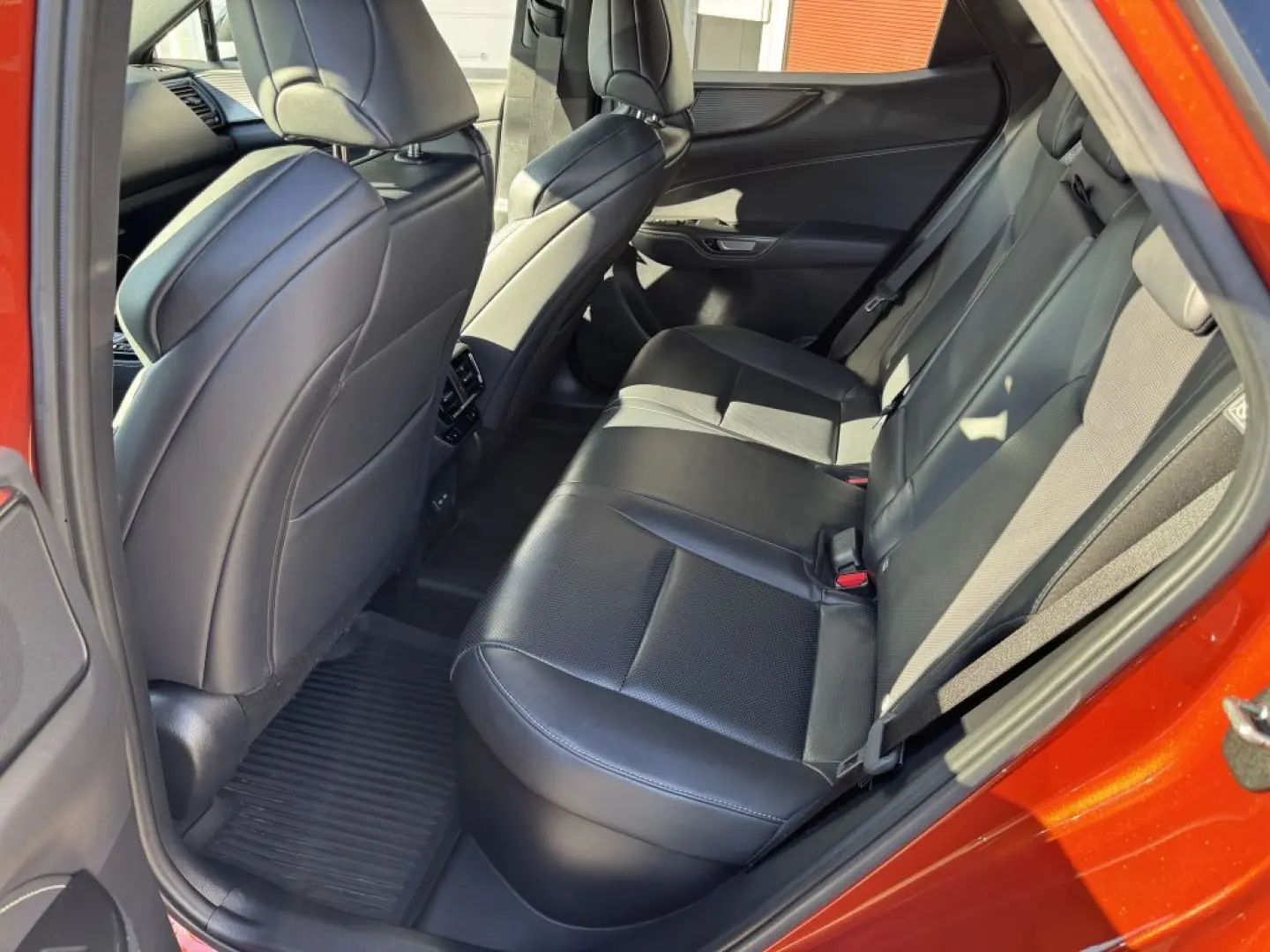 NX 450h+ E-FOUR F SPORT-Paket