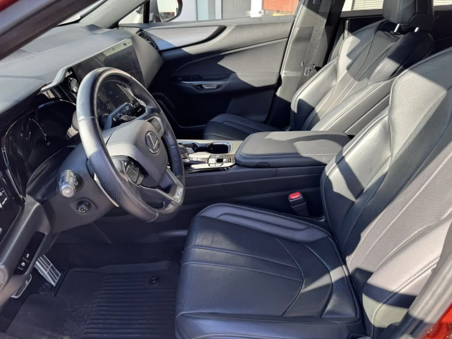 NX 450h+ E-FOUR F SPORT-Paket