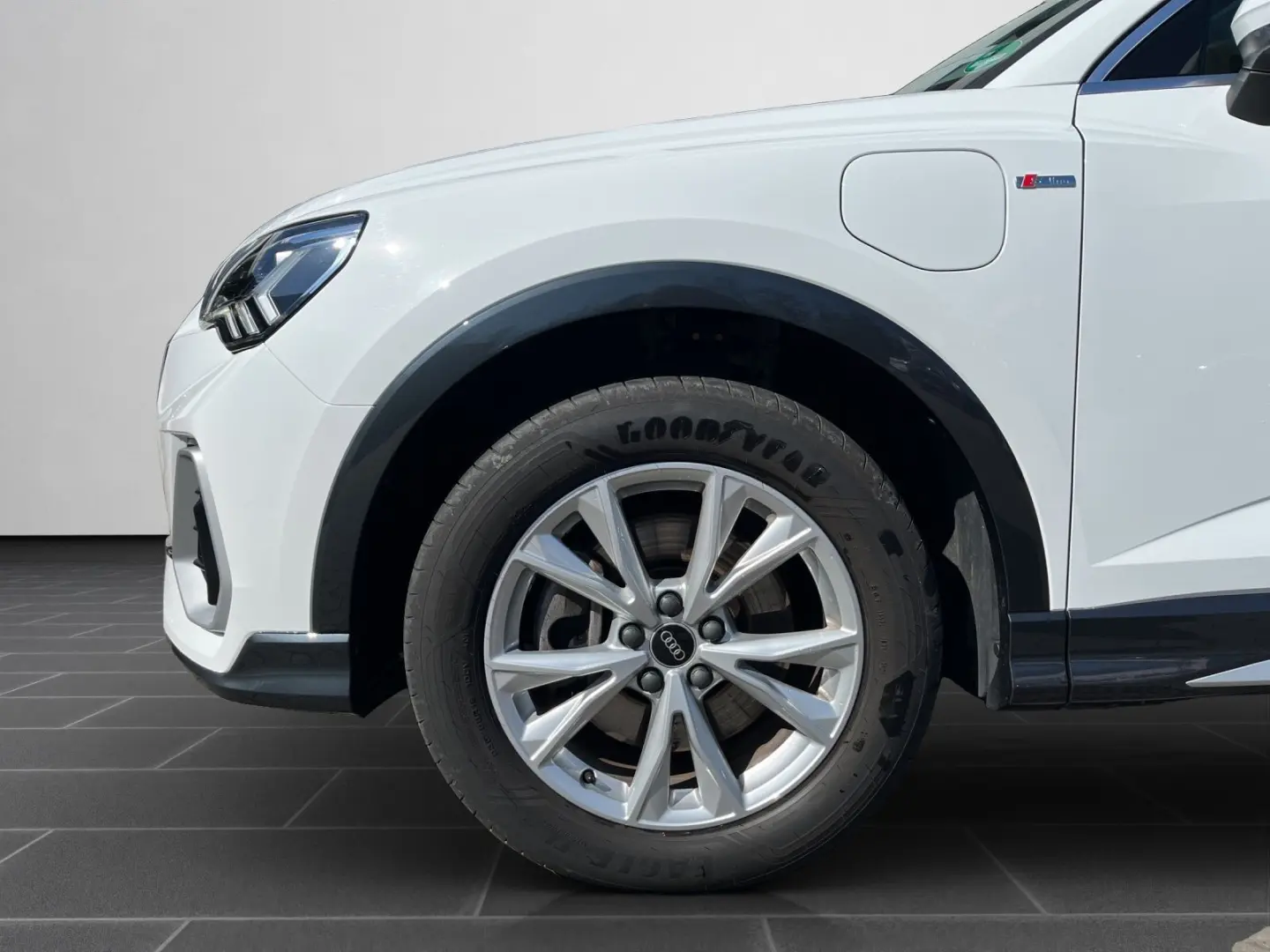Q3 Sportback TFSI e S line 45 S-TRONIC AHK KAMER