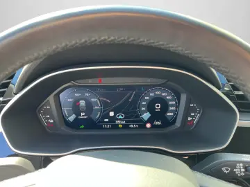 Q3 Sportback TFSI e S line 45 S-TRONIC AHK KAMER