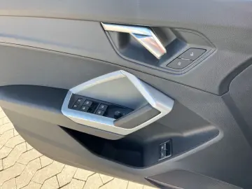 Q3 Sportback TFSI e S line 45 S-TRONIC AHK KAMER