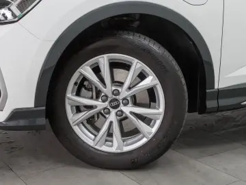 Q3 Sportback 45 TFSIe S LINE LM18 SITZHZ PRIVACY