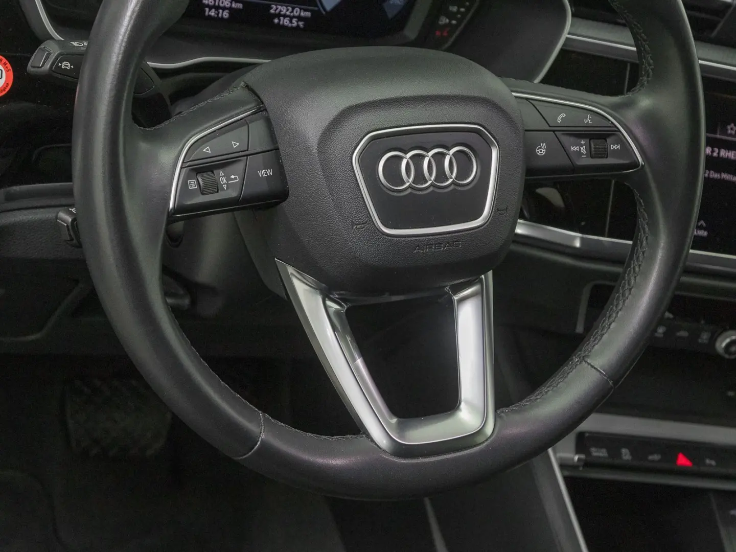 Q3 Sportback 45 TFSIe S LINE LM18 SITZHZ PRIVACY