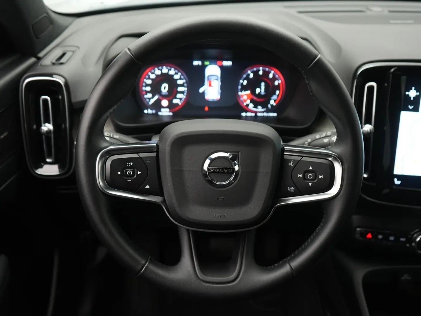 XC40 Inscription 2WD,LED,H&K,WINTER,TOTW,ACC,APP