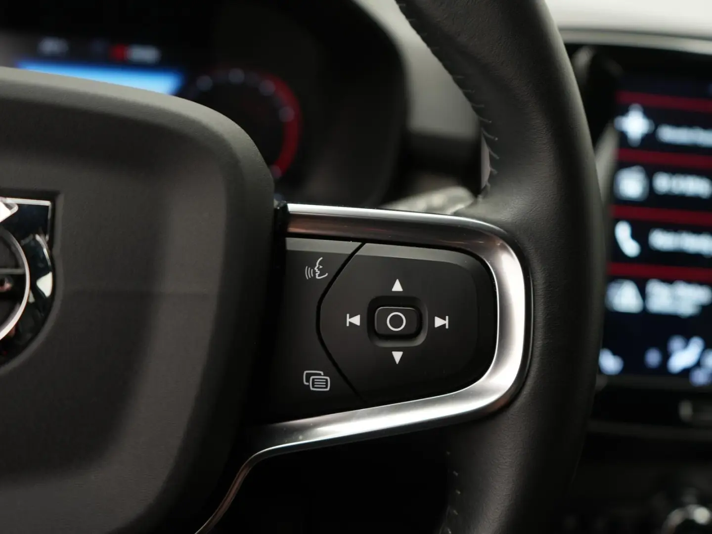 XC40 Inscription 2WD,LED,H&K,WINTER,TOTW,ACC,APP