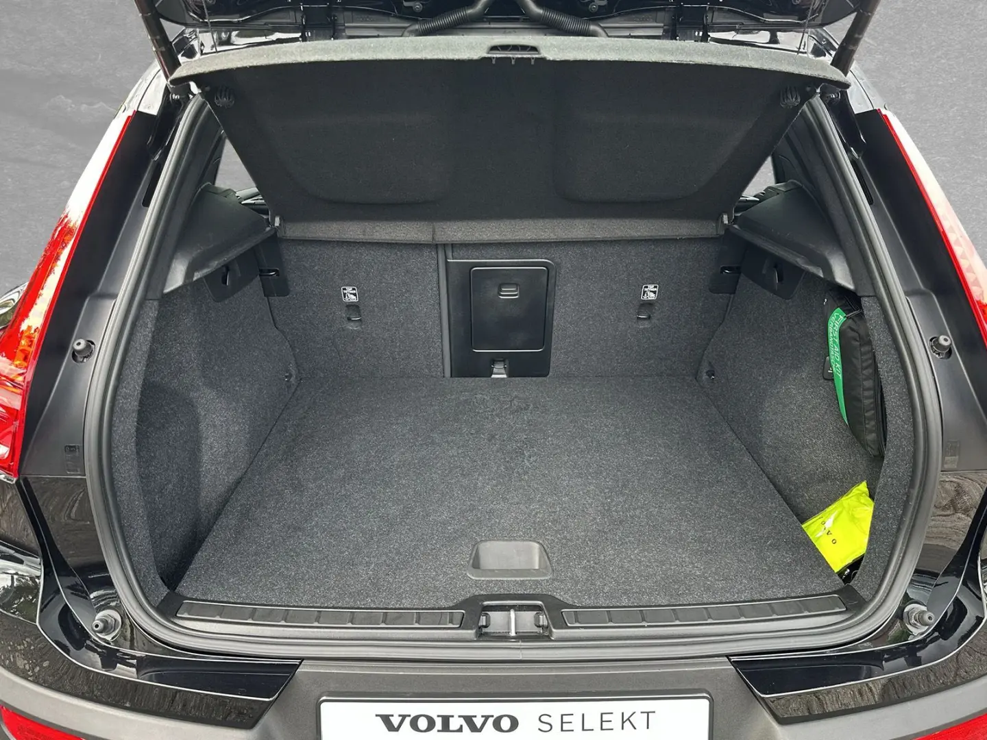 XC40 T3 Momentum Pro Licht-Paket Intellisafe