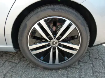 CLA 180 d