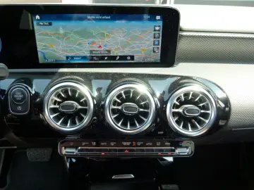 CLA 180 d