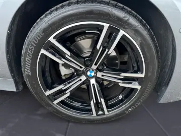 320i M Sportpaket Navi Aktive Geschw. Head Up Rü