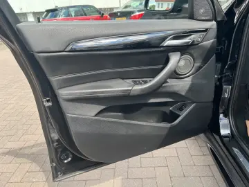X1 xDrive20d