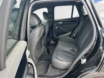X1 xDrive20d
