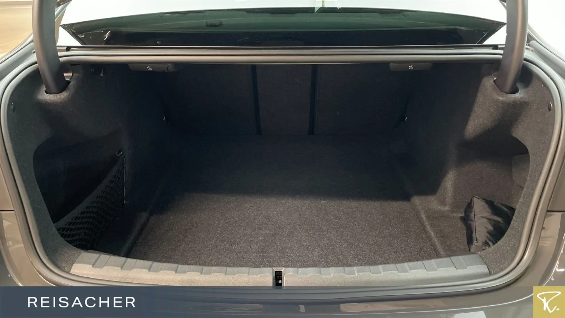 330i A xDrive M-Sport,el.Sitz+Mem,AHK,DAProf,PA+