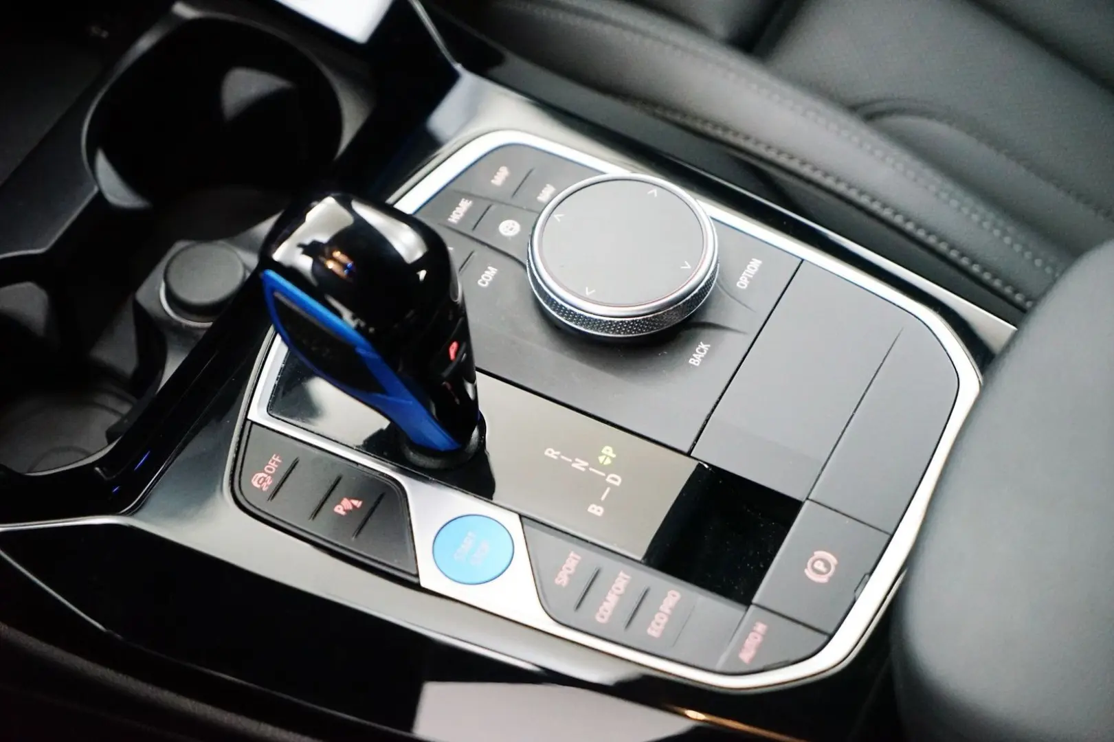 iX3 [Inspiring, M Sport, Live Cockpit Prof.]