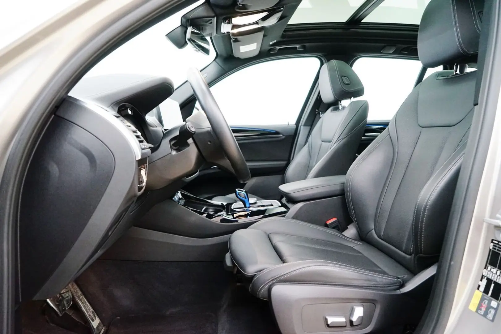iX3 [Inspiring, M Sport, Live Cockpit Prof.]