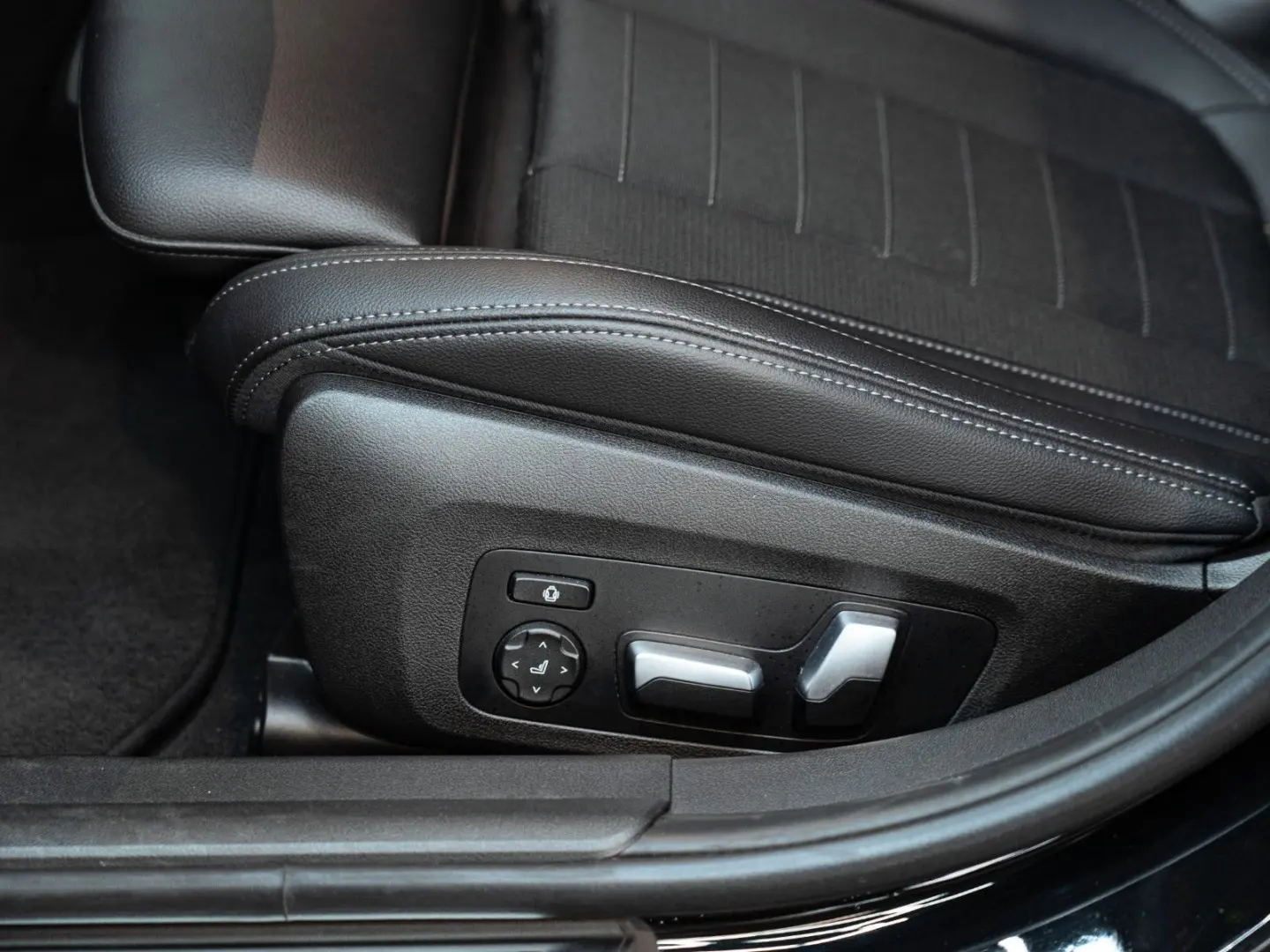 320 d xDrive Sport Line LASER KEYLESS CAMERA