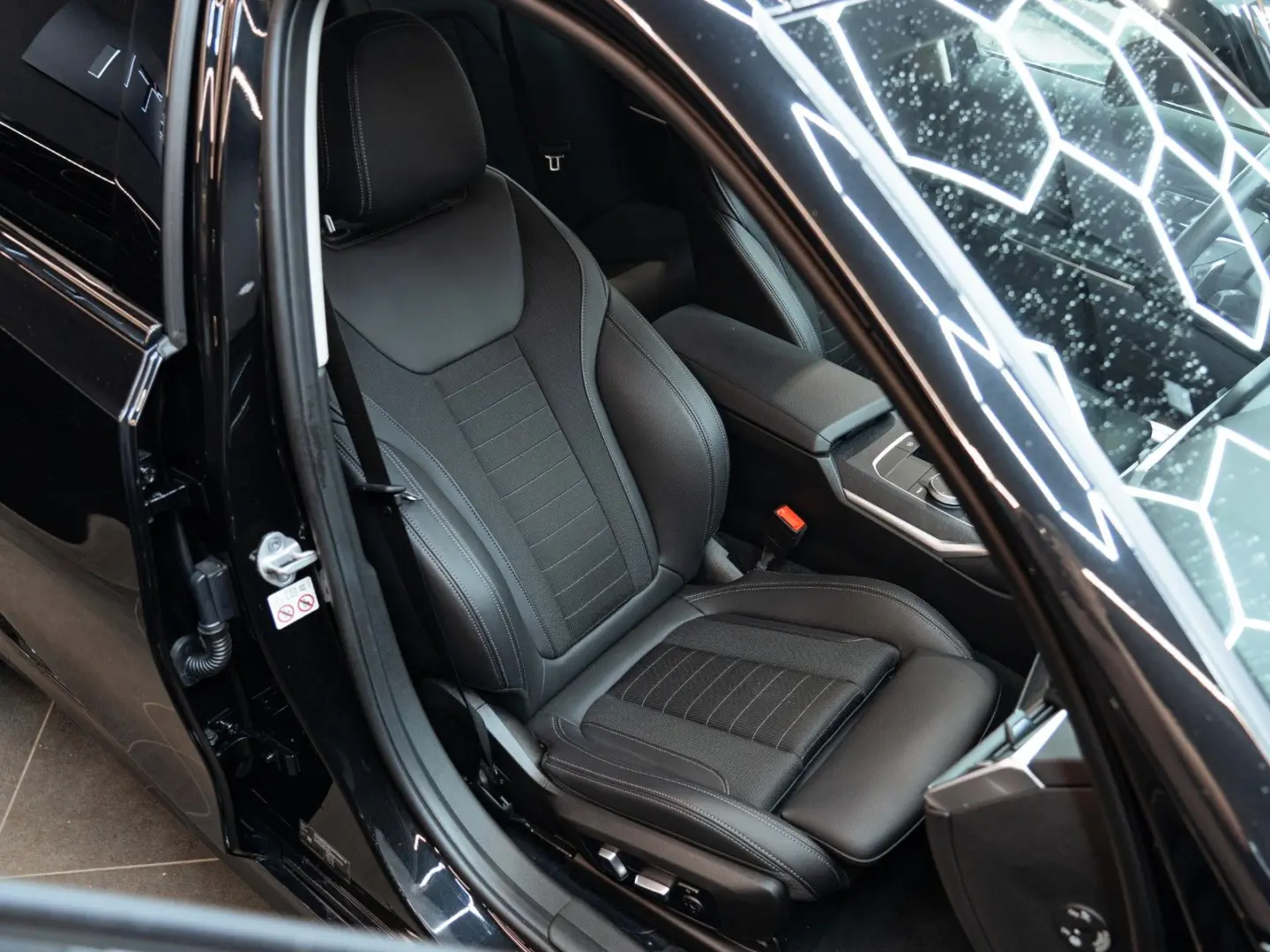 320 d xDrive Sport Line LASER KEYLESS CAMERA