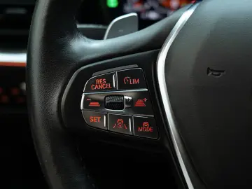 320 d xDrive Sport Line LASER KEYLESS CAMERA