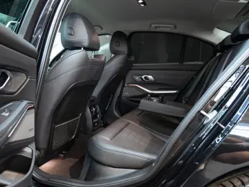 320 d xDrive Sport Line LASER KEYLESS CAMERA