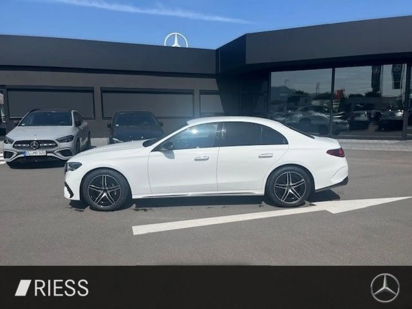 E 220 d AMG Sport Night Distr W-Paket Wide Kamer