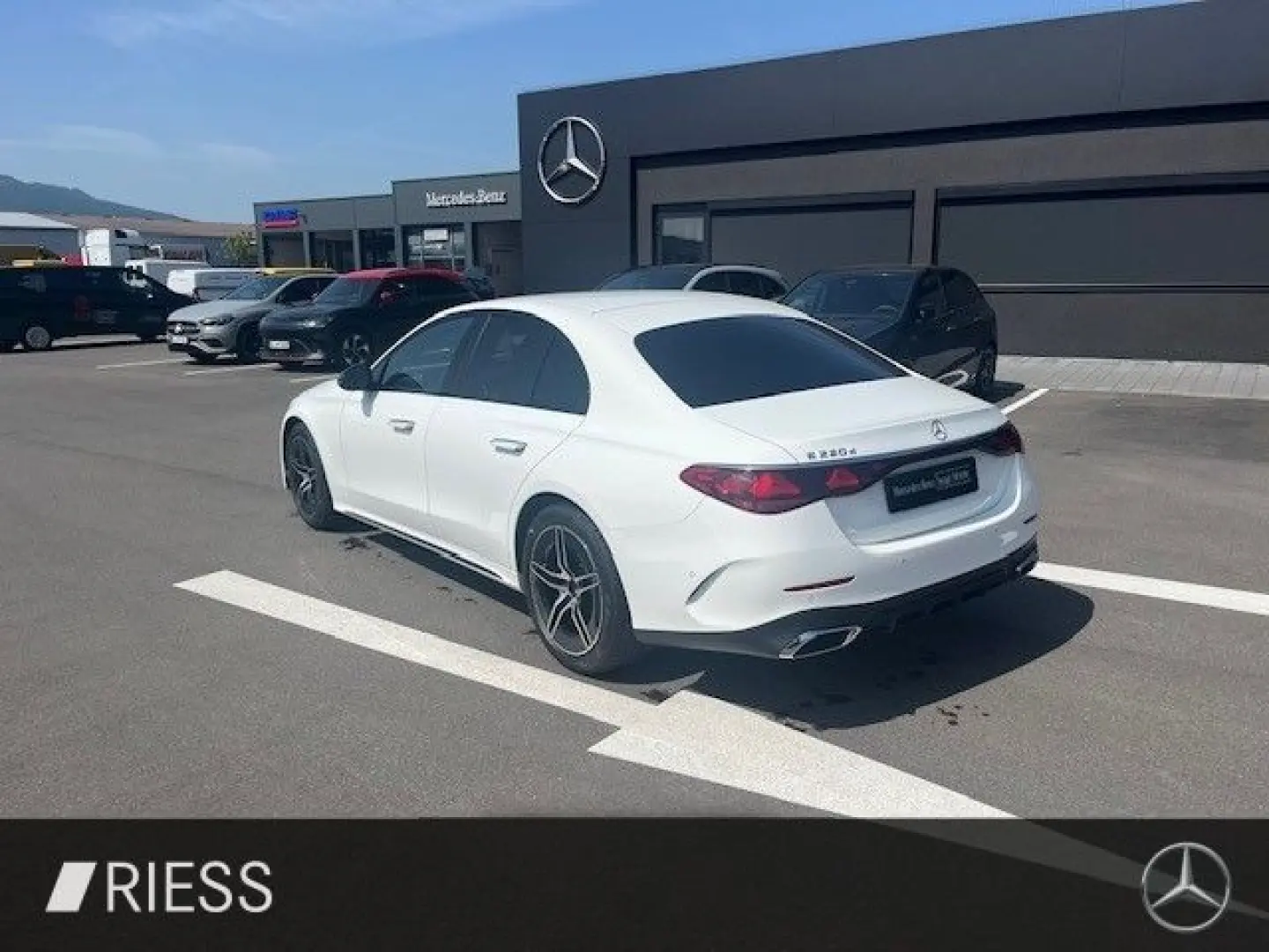 E 220 d AMG Sport Night Distr W-Paket Wide Kamer