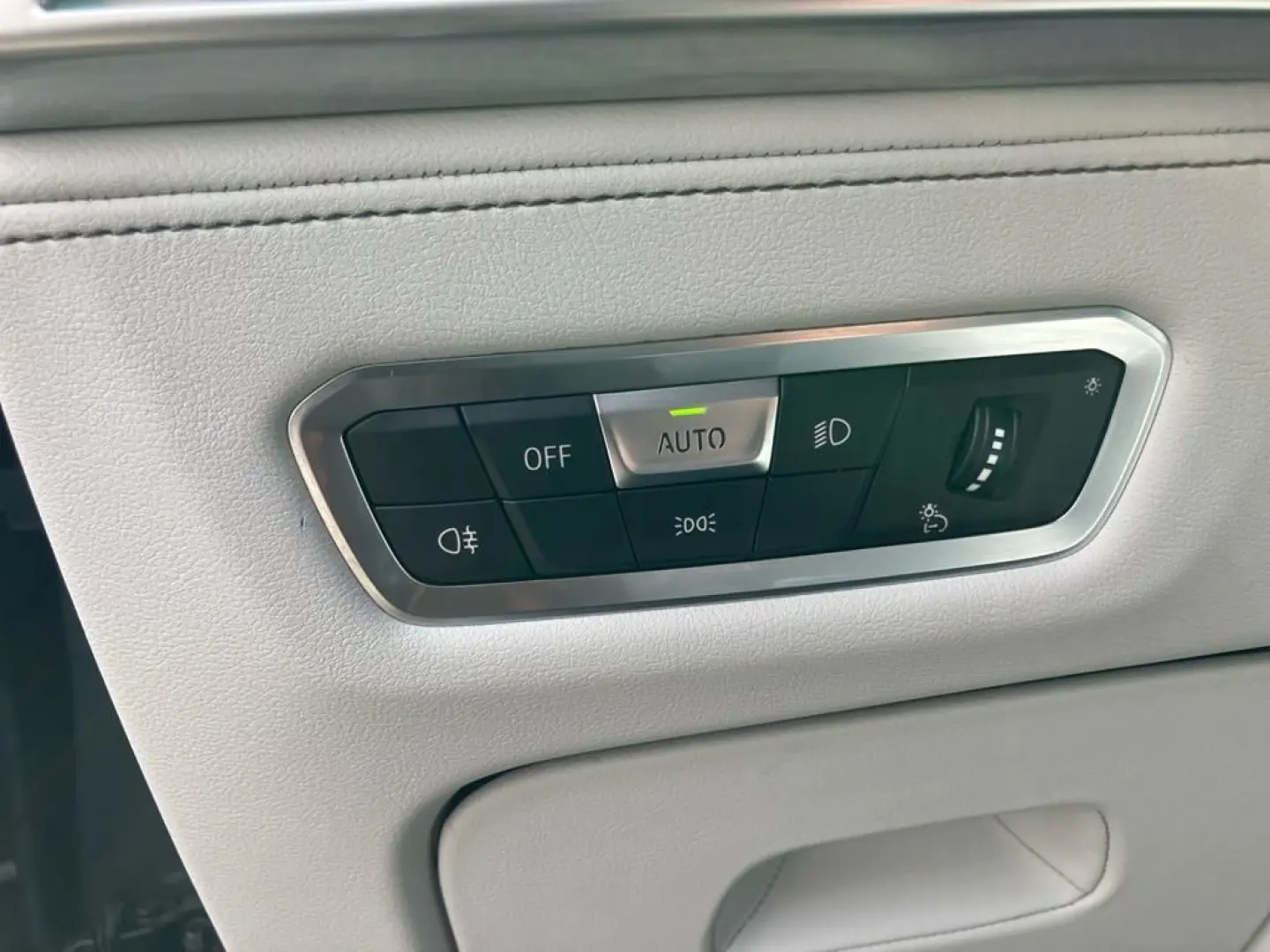 XM B&W+Individual+Driv.Ass.Prof.+Massage+HUD