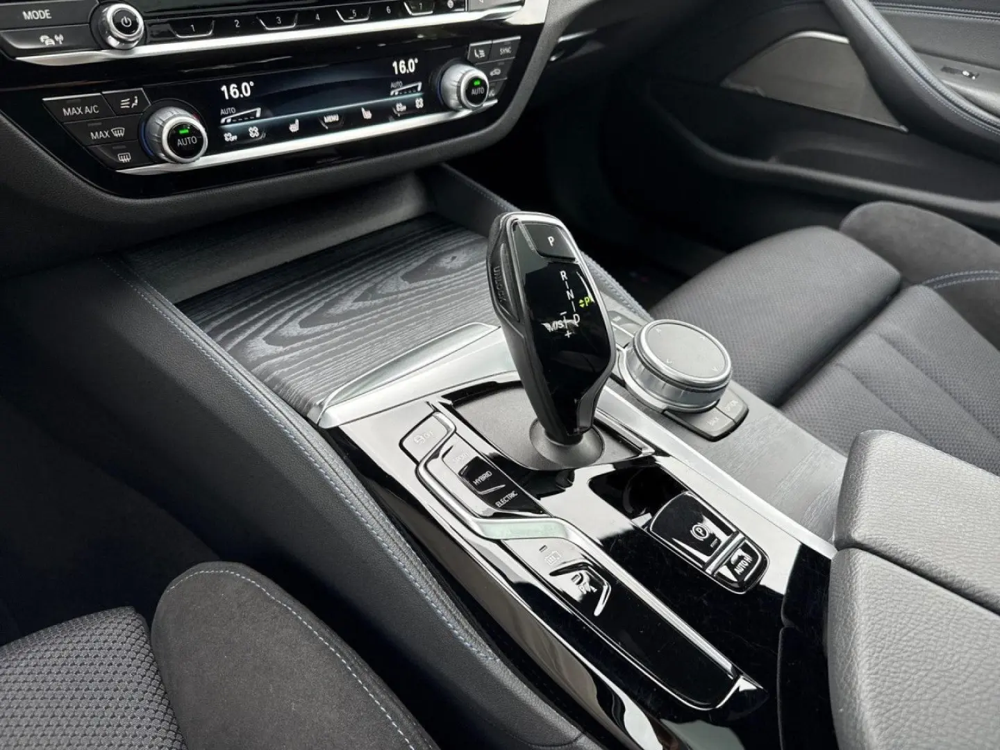 545e xDrive Aut. M Sport GSD,AHK,LivePro,DA,H&K