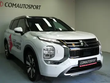 MITSUBISHI OUTLANDER PHEV 2.4L 4WD AT INSTYLE ULTIMATE