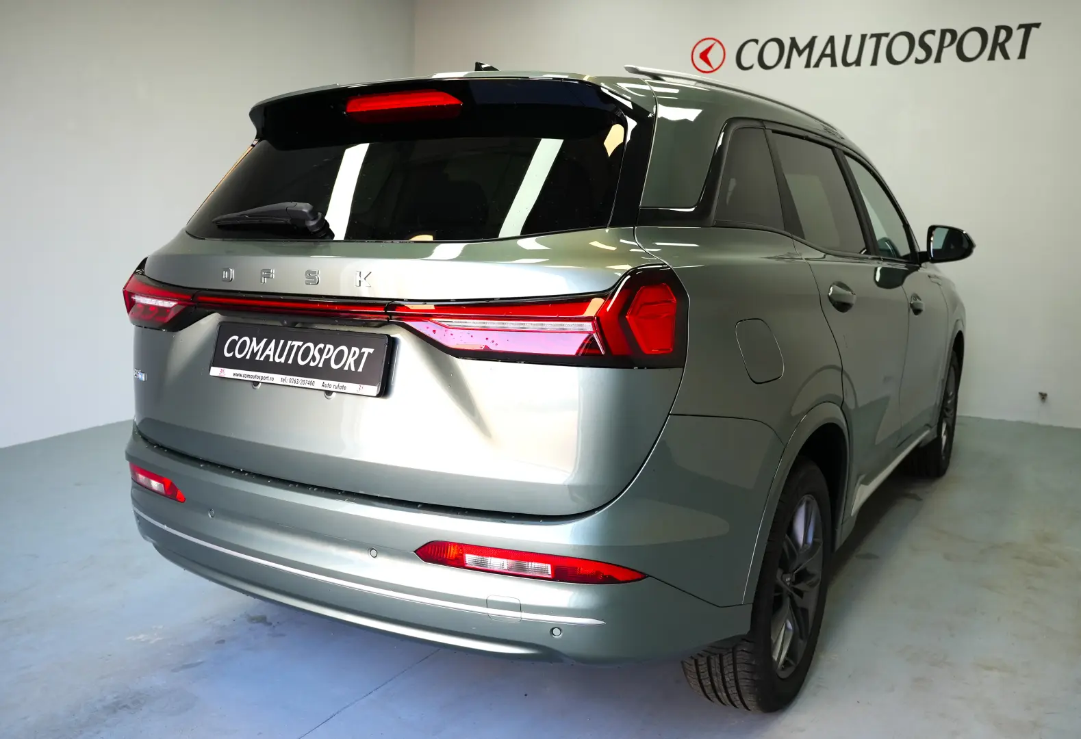 DFSK E5 BASIC PLUG-IN HYBRID 7 LOCURI