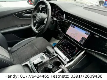 Audi Q8 50 TDI quattro/S-LINE/