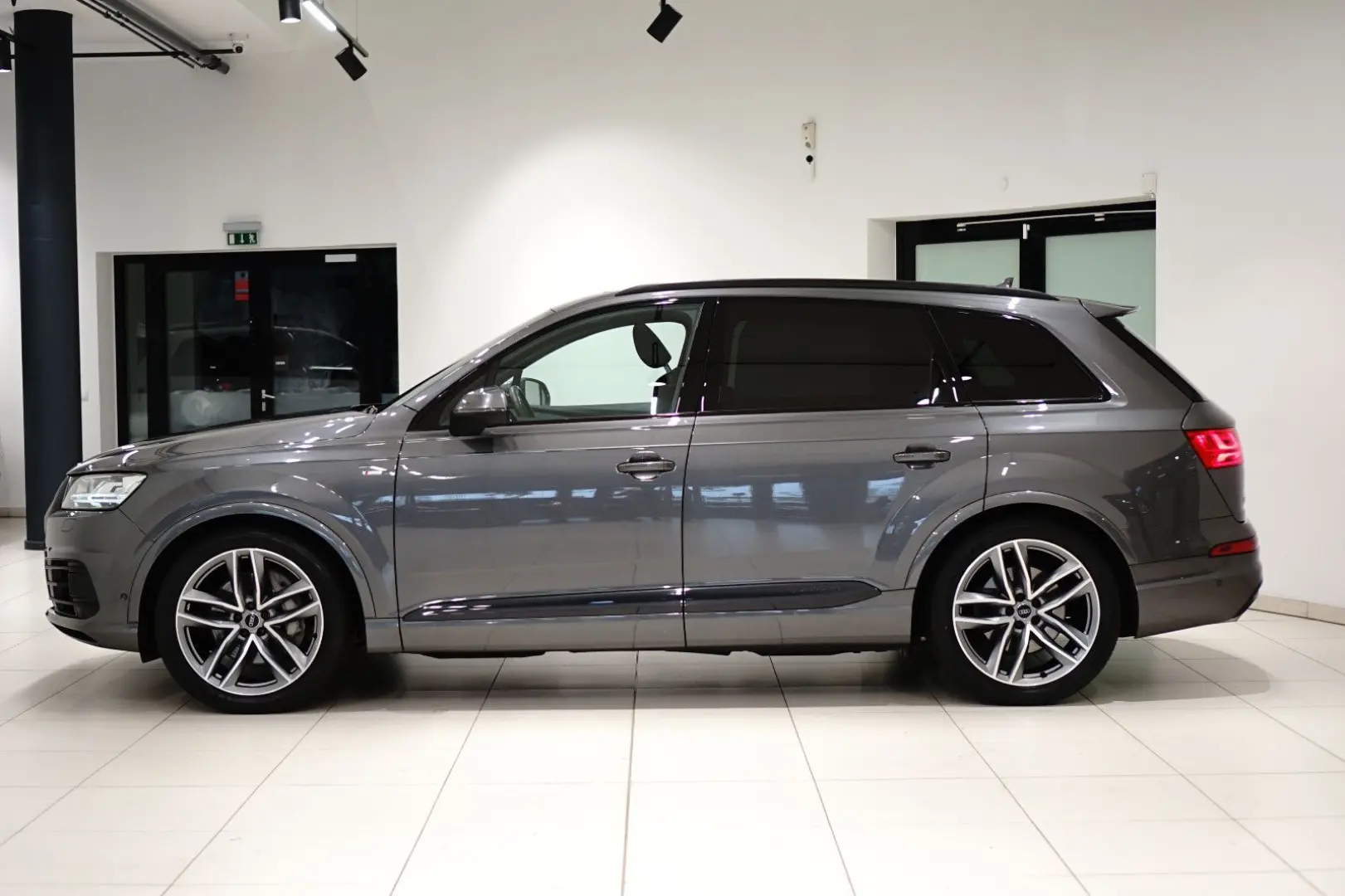 Audi Q7 50|S-LINE|