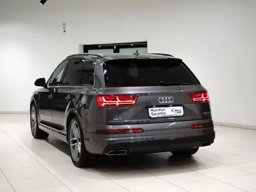 Audi Q7 50|S-LINE|