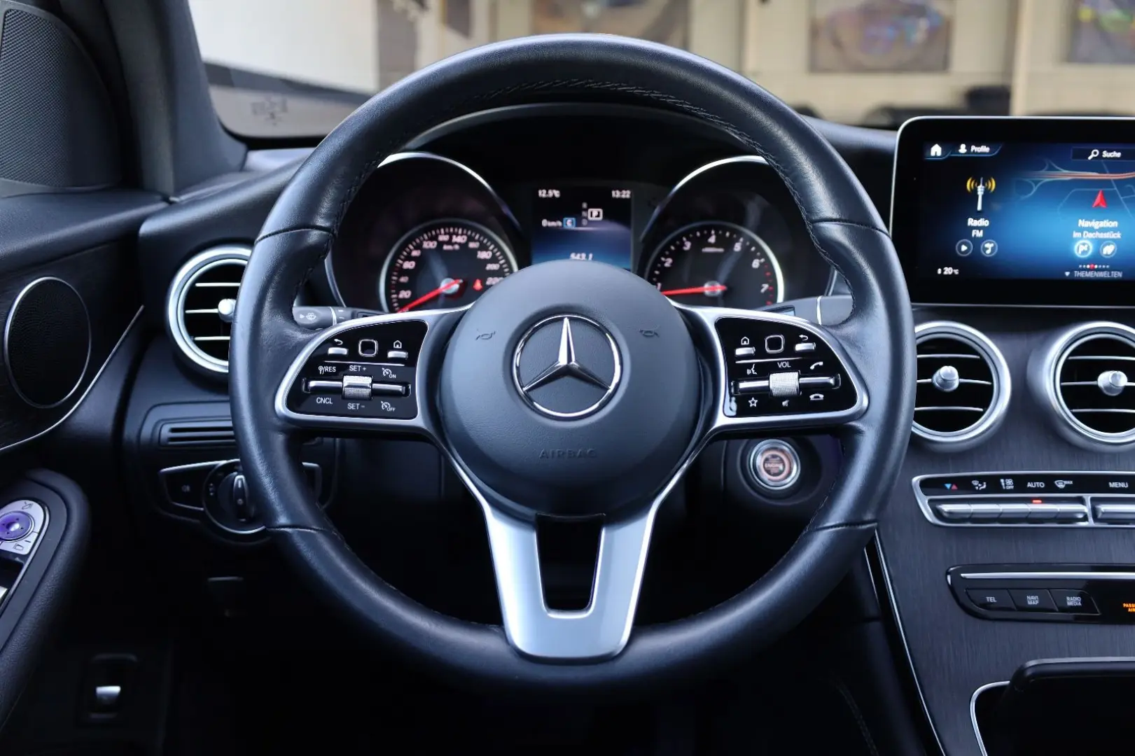 GLC 300 4MATIC/360*/PANO/SHZ/AMBIE/TEMP/TOTW/R18