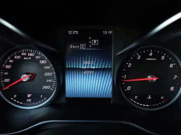 GLC 300 4MATIC/360*/PANO/SHZ/AMBIE/TEMP/TOTW/R18
