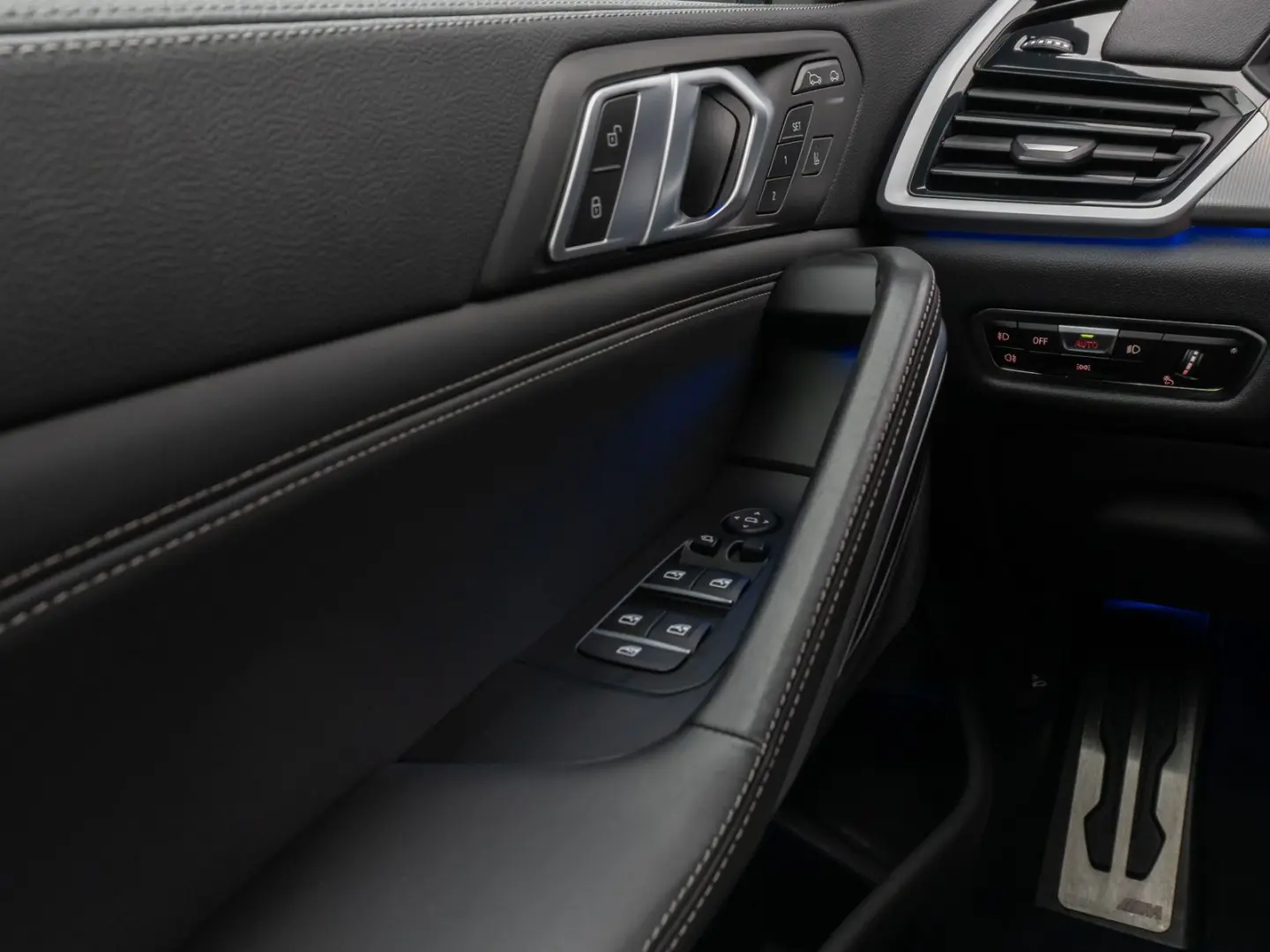 BMW X6 30d xDrive M Sport DAB 360°DisplKey LEASING
