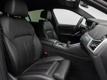 BMW X6 30d xDrive M Sport DAB 360°DisplKey LEASING
