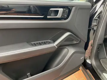 Cayenne Coupé *ACC*Bose*Matrix*Pano*22-Zoll*