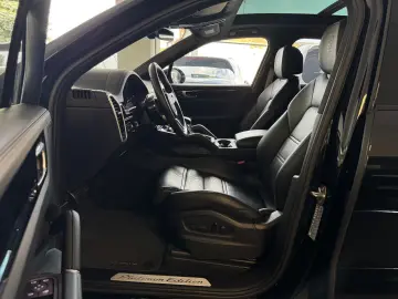 Cayenne S SportDesign SoftClose Matrix HeadUp 22