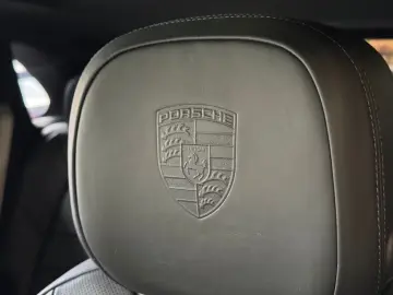 Cayenne S SportDesign SoftClose Matrix HeadUp 22