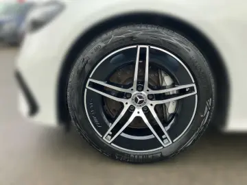 E 200 AMG Night-Paket*LenkradHz*Kamera*CarPlay*