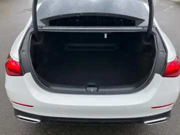 E 200 AMG Night-Paket*LenkradHz*Kamera*CarPlay*