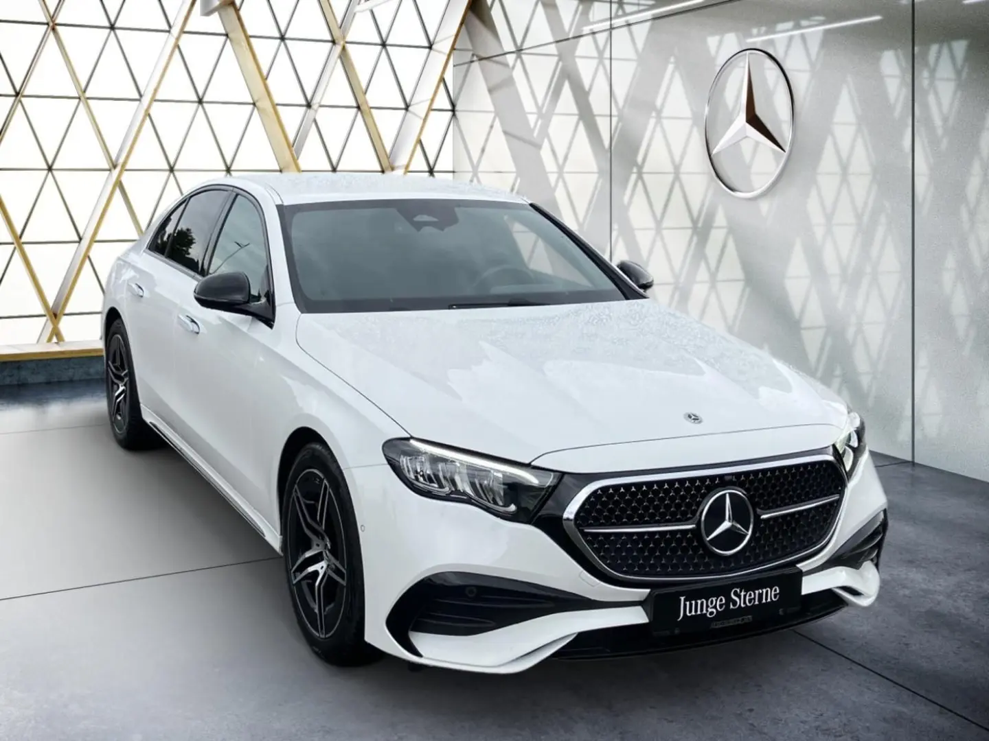 E 200 AMG Night-Paket*LenkradHz*Kamera*CarPlay*
