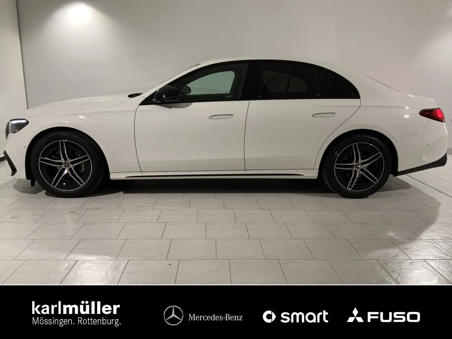 E 200 AMG-L +Night+LED+Keyless+Distronic+Apple