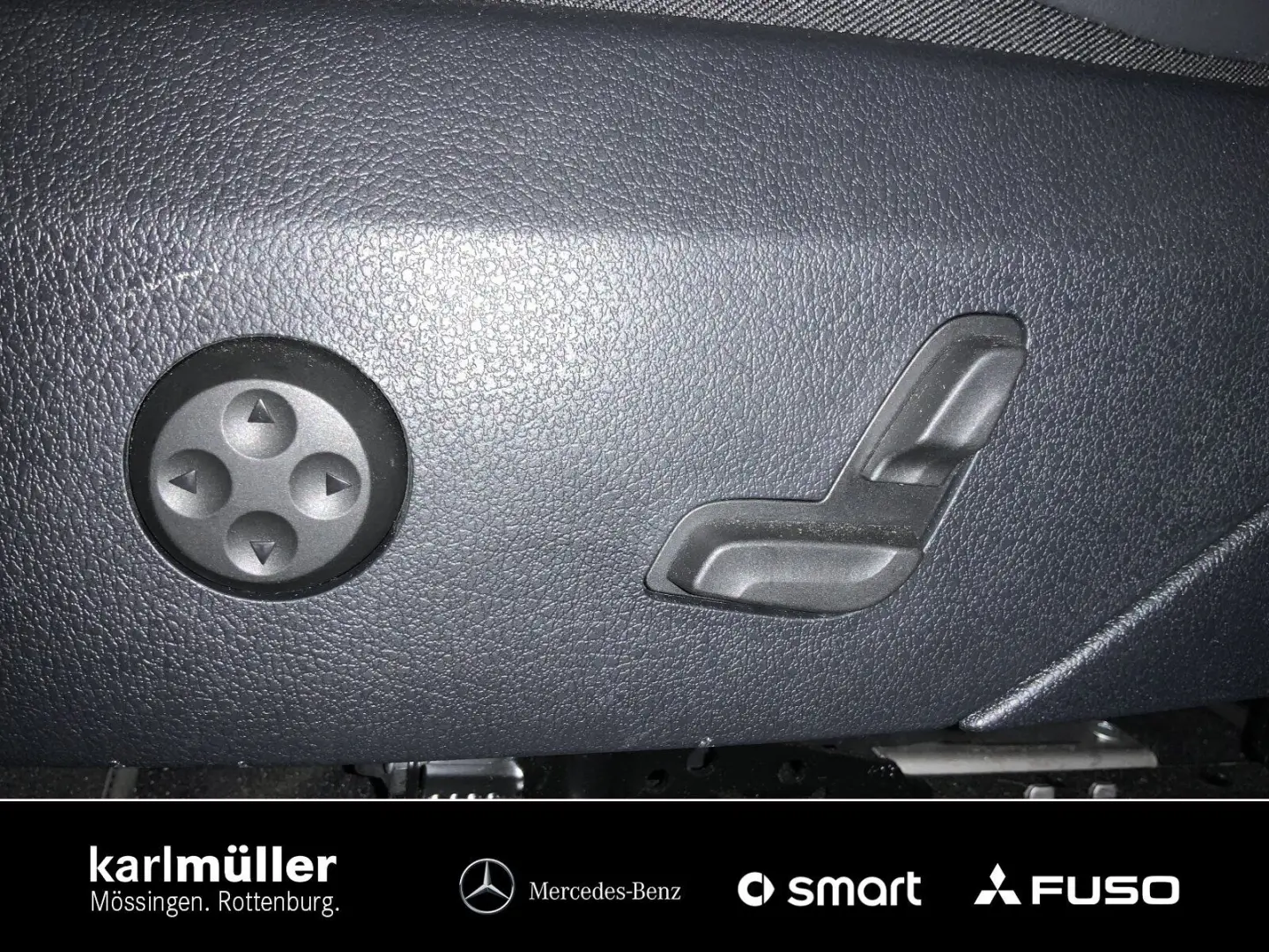 E 200 AMG-L +Night+LED+Keyless+Distronic+Apple