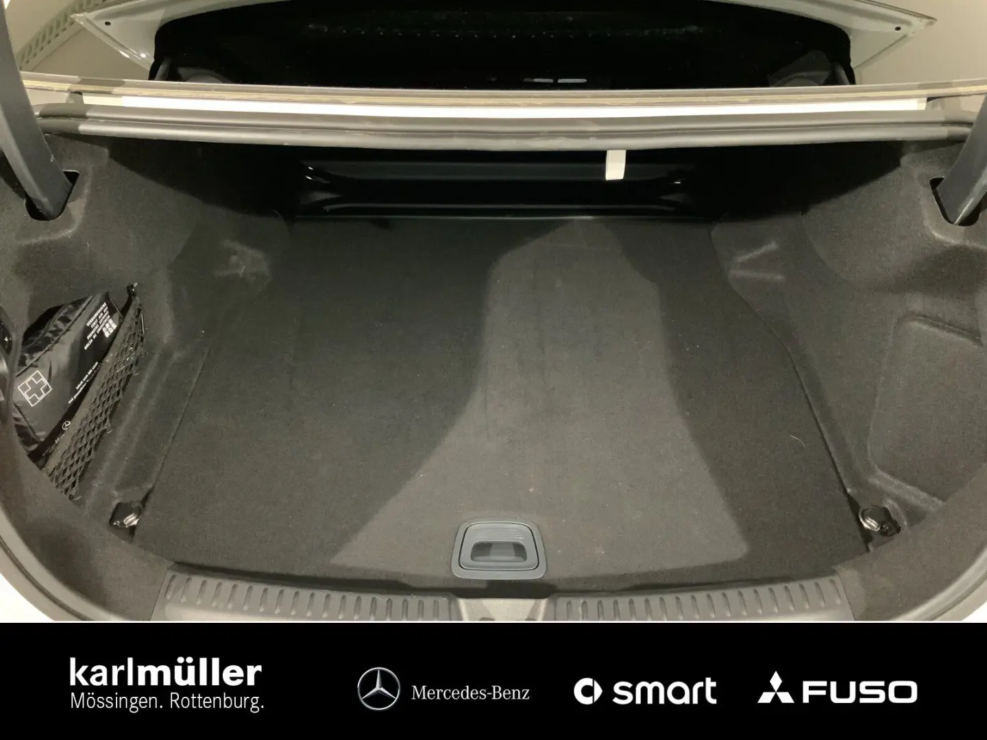 E 200 AMG-L +Night+LED+Keyless+Distronic+Apple